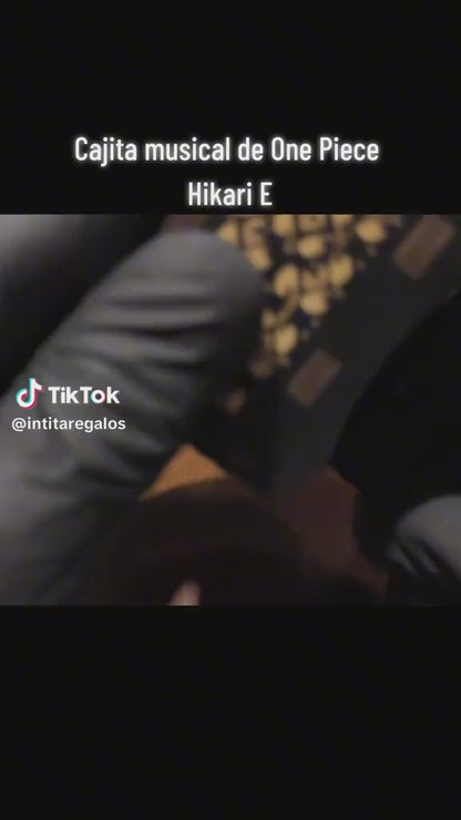 One Piece - Hikari E (Golden)